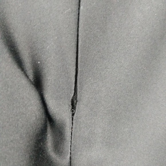 Georgio Armani 100% Silk Black Knee Length Skirt Unique stitching Size 46 NEW - Picture 4 of 9